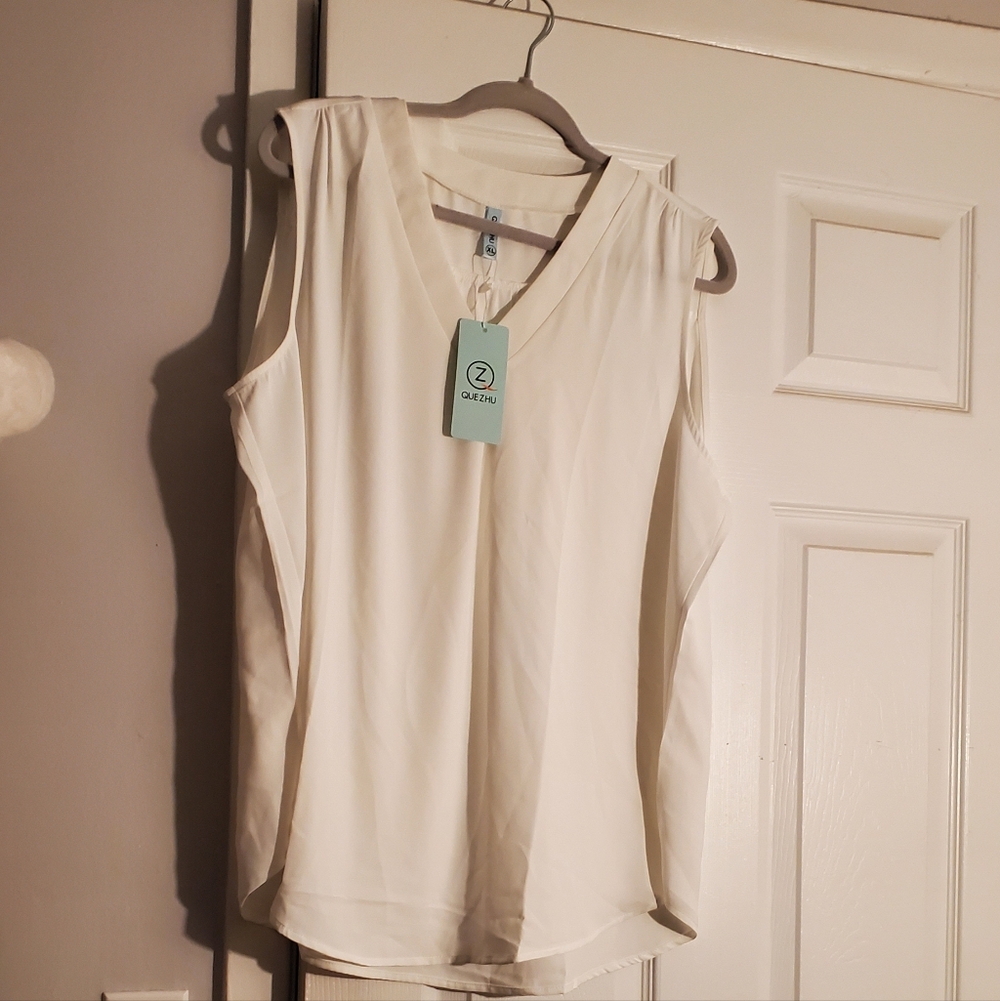 Que ZHU white Sleeveless Blouse NWT